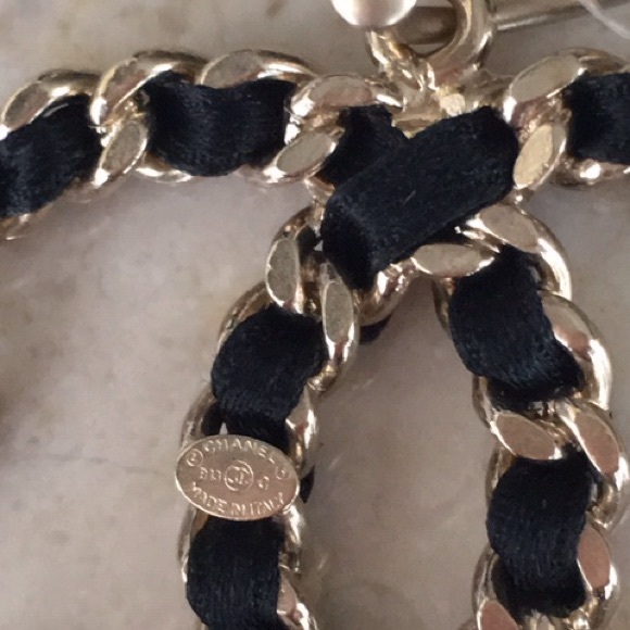 Chanel CC XL Chain Dangle Earrings - Picture 3 of 8